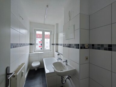 Wohnung zur Miete 304 € 2 Zimmer 56,2 m² 2. Geschoss Moskauer Str. 22 Zeitz Zeitz 06712