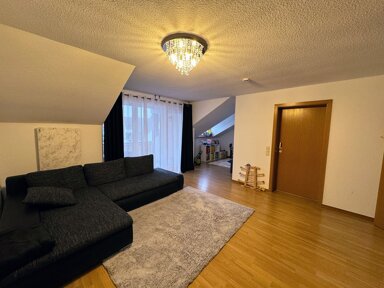 Wohnung zur Miete 560 € 3 Zimmer 72 m² 3. Geschoss frei ab 01.05.2025 Wellendingen Wellendingen 78669