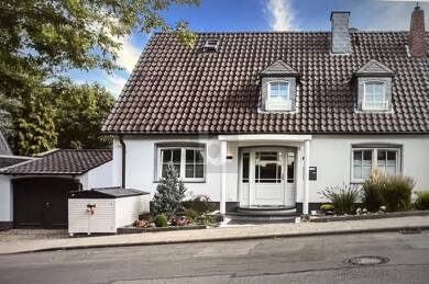 Reihenendhaus zum Kauf 1.190.000 € 7 Zimmer 240 m² 600 m² Grundstück Bergerhausen Essen 45136
