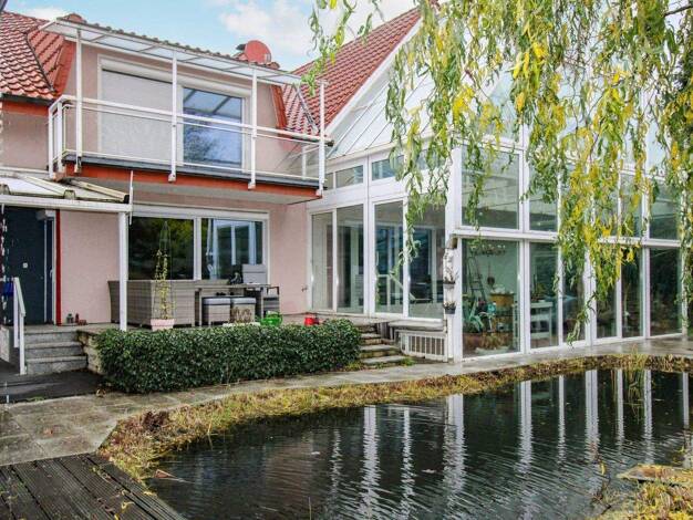 Einfamilienhaus zum Kauf 649.000 € 8 Zimmer 320 m² 1.379 m² Grundstück Weststadt Braunschweig 38120