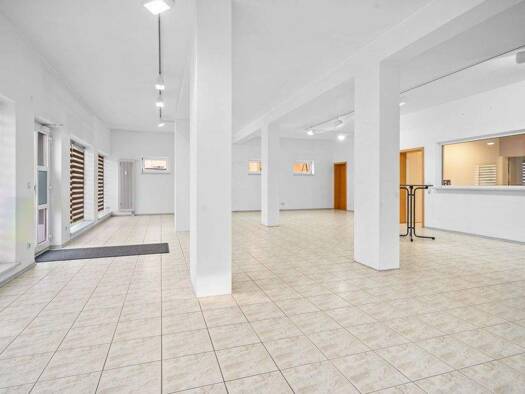 Verkaufsfläche zur Miete 850 € 2 Zimmer 109 m² Verkaufsfläche Wenzenbach 93173