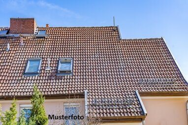Mehrfamilienhaus zum Kauf Zwangsversteigerung 6.000 € 10 Zimmer 277 m² 416 m² Grundstück Gottstreu Wesertal 34399
