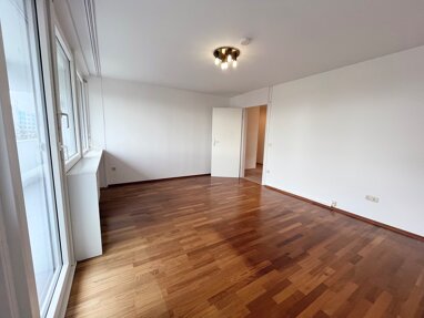 Wohnung zum Kauf Provisionsfrei 329.000 € 4 Zimmer 107 m² 4. Geschoss Carl-von-Linde-Str.7 Lohhof Unterschleißheim 85716