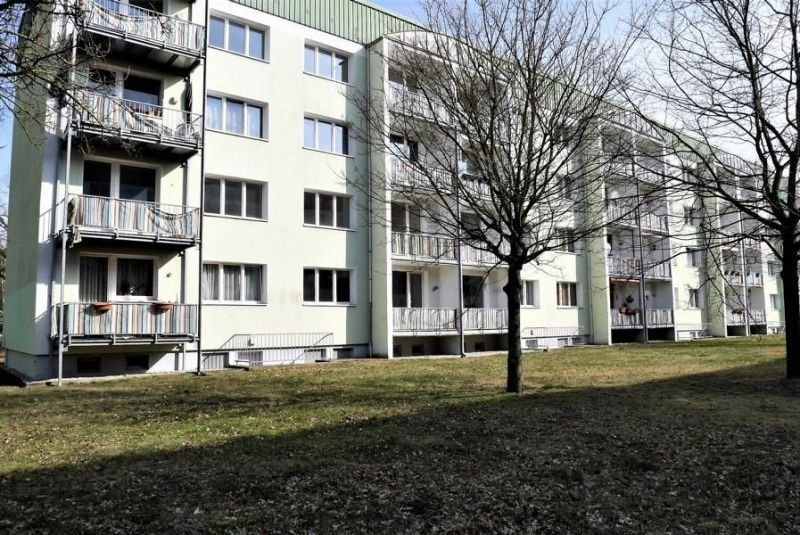 Wohnung zum Kauf 49.000 € 3 Zimmer 60,9 m²<br/>Wohnfläche Kray Roßlau 06862