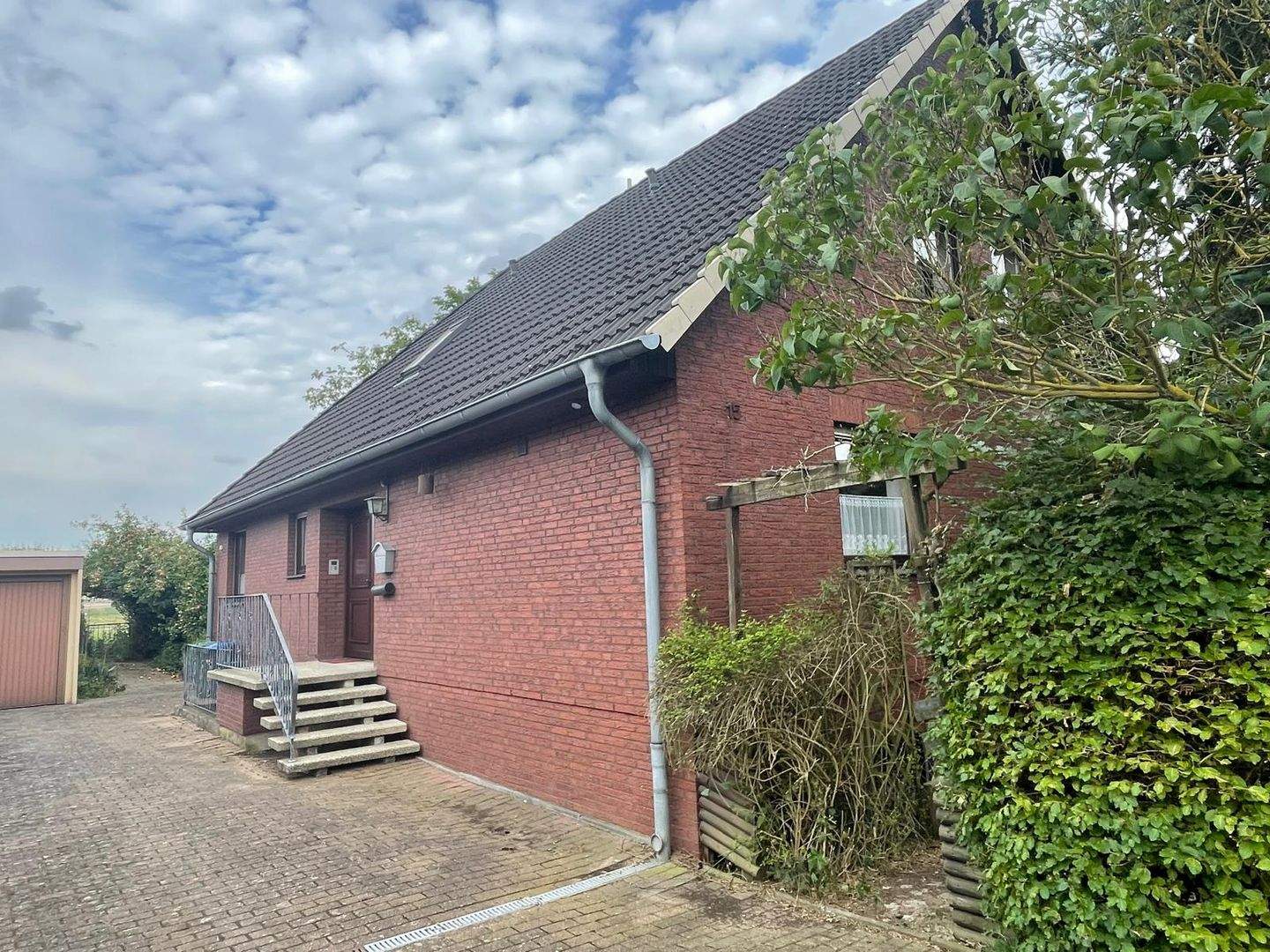 Immobilie in Bockenem - Einfamilienhaus mit Einliegerwohnung - Bild 1