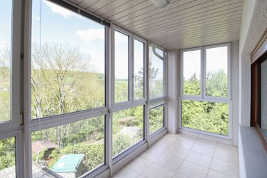 Mehrfamilienhaus zum Kauf als Kapitalanlage geeignet 419.000 € 7 Zimmer 235 m² 632 m² Grundstück Nauborn Wetzlar 35580