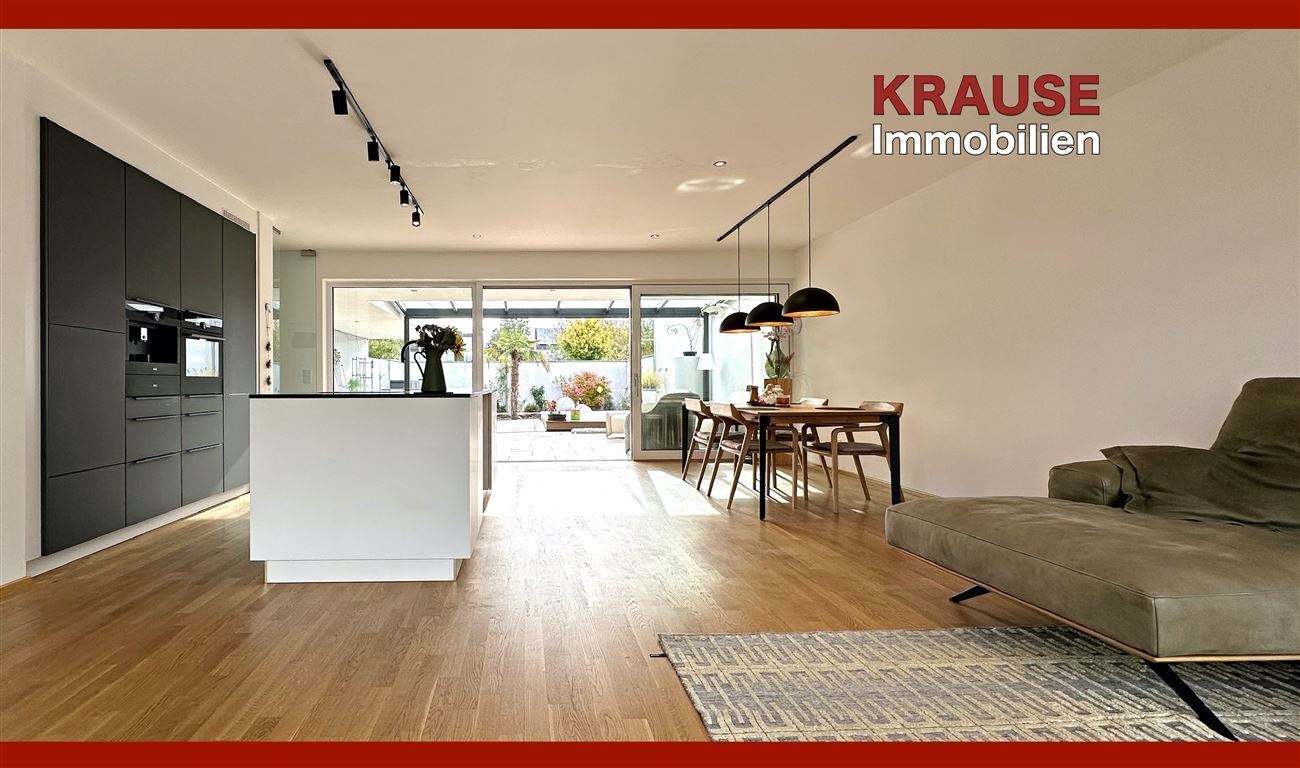 Villa zum Kauf 1.162.000 € 5 Zimmer 213 m²<br/>Wohnfläche 390 m²<br/>Grundstück ab sofort<br/>Verfügbarkeit Altötting Altötting 84503