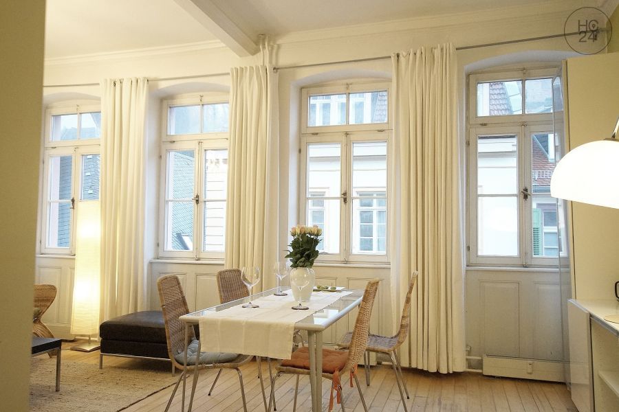 Wohnung zur Miete Wohnen auf Zeit 1.381 € 2 Zimmer 40 m²<br/>Wohnfläche 01.08.2024<br/>Verfügbarkeit Kernaltstadt Heidelberg 69117