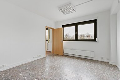 Laden zur Miete 560 € 2 Zimmer 79,3 m² Verkaufsfläche Gustav-Staude-Straße 7a Silberhöhe Halle (Saale) 06132