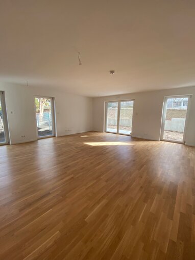 Wohnung zur Miete 1.475 € 3 Zimmer 110,6 m² 1. Geschoss Weiherhofer Hauptstraße 10 Weiherhof Zirndorf 90513