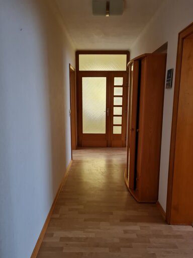 Wohnung zur Miete 800 € 4 Zimmer 90 m² 1. Geschoss frei ab sofort Haagstraße 31 Losheim Losheim am See 66679