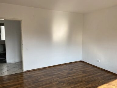 Wohnung zur Miete 700 € 4 Zimmer 100 m² frei ab sofort Im Wohnpark 3 Ahe Bergheim 50127