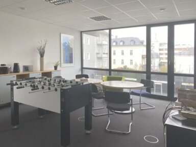 Bürofläche zur Miete 4.277 € 8 Zimmer 329 m² Bürofläche Innerer Osten Regensburg 93055