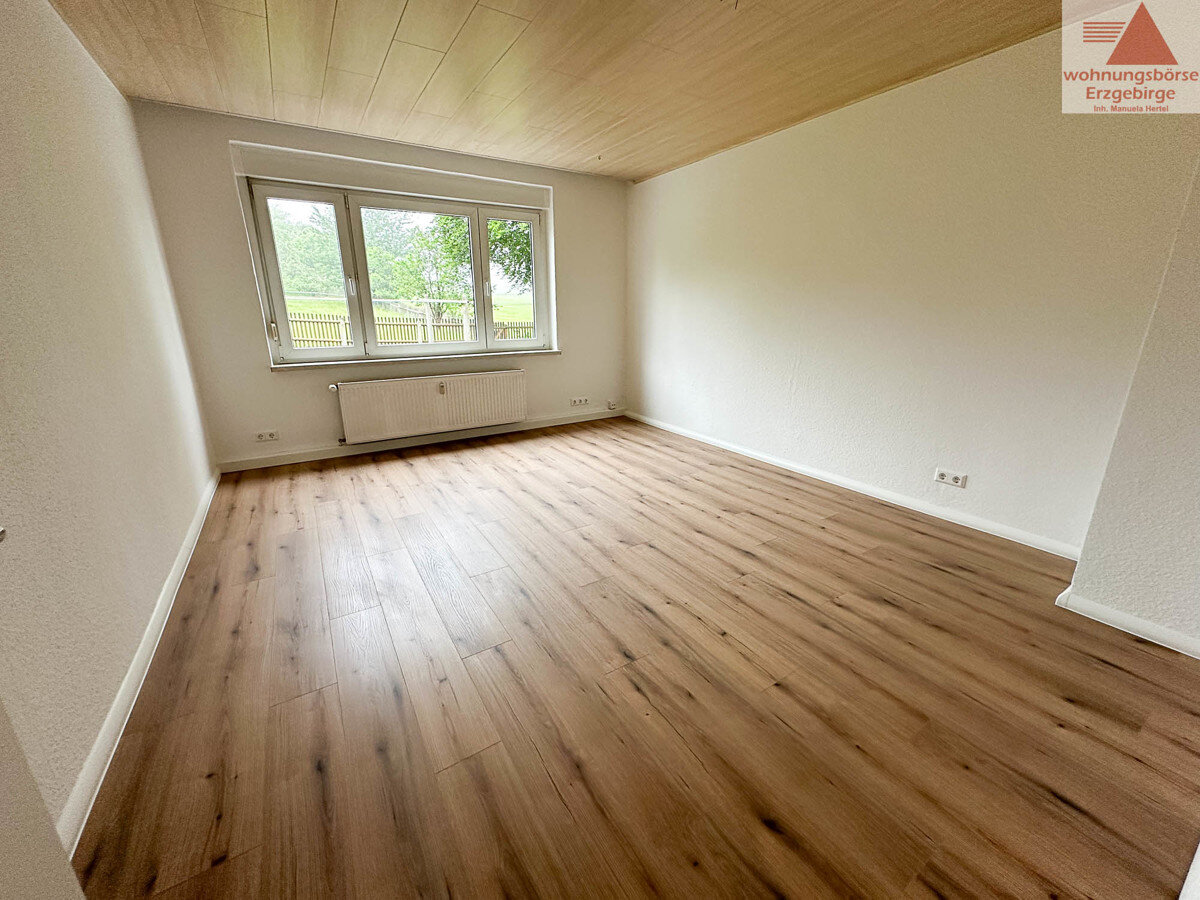 Wohnung zum Kauf 54.000 € 3 Zimmer 57,3 m²<br/>Wohnfläche Erdgeschoss<br/>Geschoss Langenchursdorf Callenberg / Langenchursdorf 09337