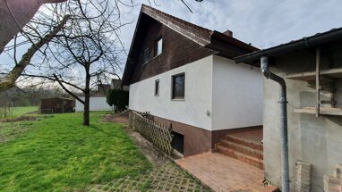 Einfamilienhaus zum Kauf 300.000 € 4 Zimmer 105 m² 884 m² Grundstück Mühlweg 13 Hofheim Hofheim in Unterfranken 97461