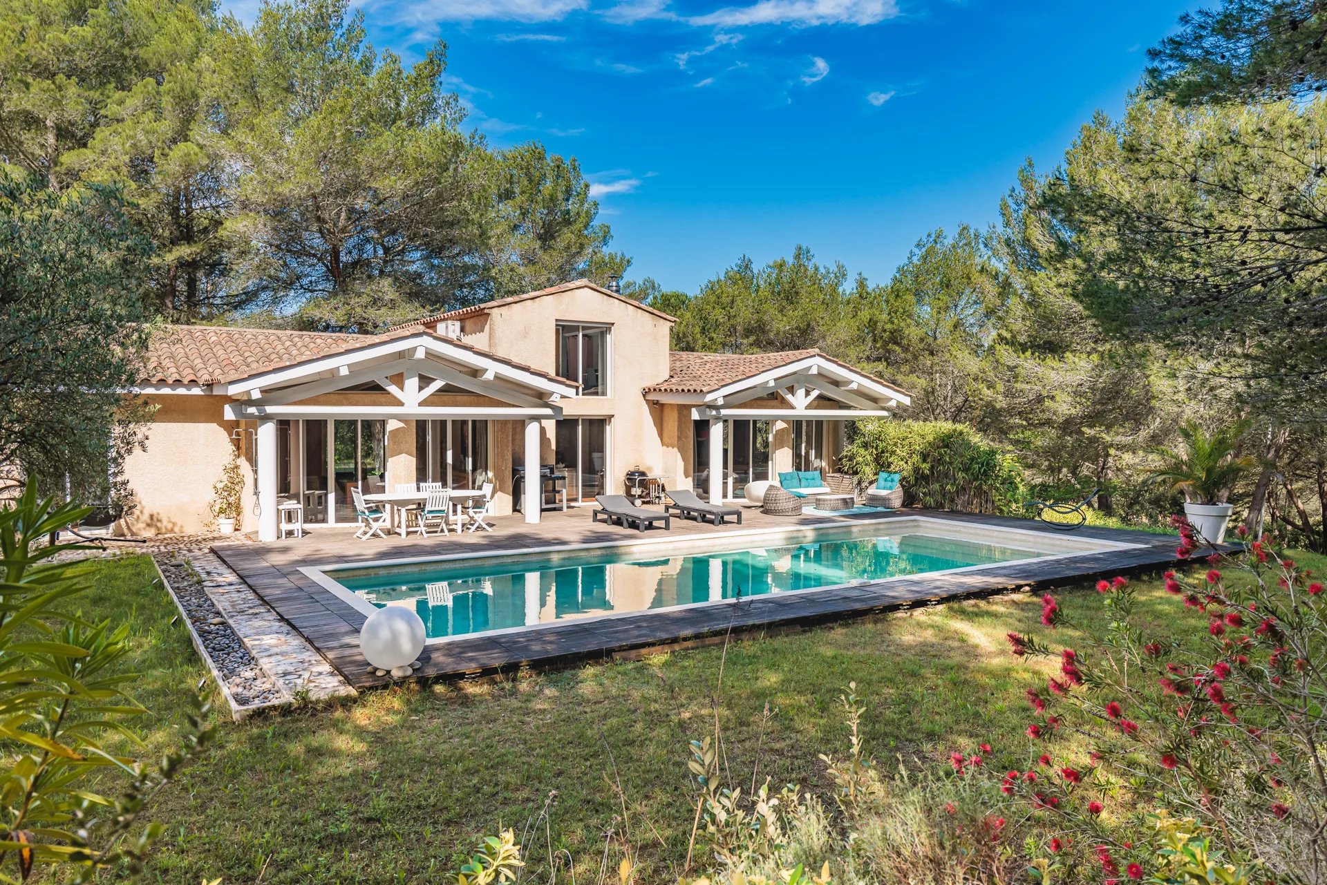 Einfamilienhaus zum Kauf 932.000 € 5 Zimmer 215 m²<br/>Wohnfläche 10.000 m²<br/>Grundstück Grand Sud- Aix la Duranne AIX EN PROVENCE 13100