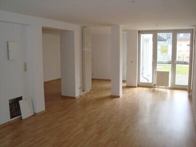 Wohnung zum Kauf 52.000 € 2 Zimmer 77,4 m² EG frei ab 01.01.2041 Hohenstein-Ernstthal Hohenstein-Ernstthal 09337