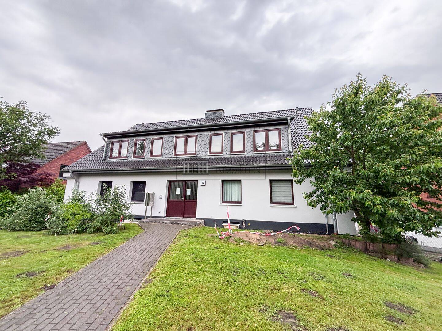 Mehrfamilienhaus zum Kauf · als Kapitalanlage geeignet