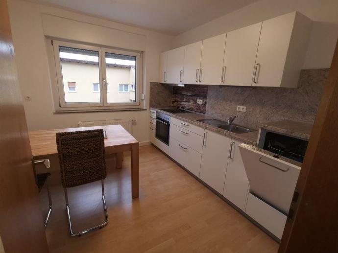 Wohnung zur Miete 475 € 3,5 Zimmer 60 m²<br/>Wohnfläche 1. Stock<br/>Geschoss Bahnhofstraße 5 Auerbach Auerbach in der Oberpfalz 91275