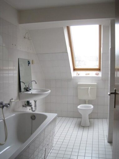 Wohnung zur Miete 588 € 2 Zimmer 62 m² frei ab 24.08.2024 Bismarckstr. 85 Hattingen - Mitte Hattingen 45525
