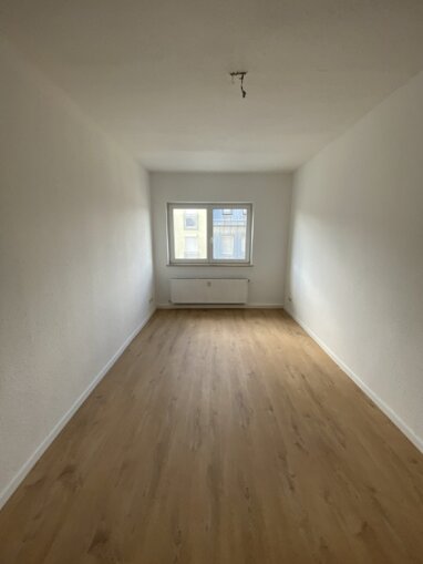 Wohnung zur Miete 245 € 2 Zimmer 44 m² Kurt-Keicher-Str. 2 Clara-Zetkin-Straße / Friedrich-Engels-Straße Gera 07545