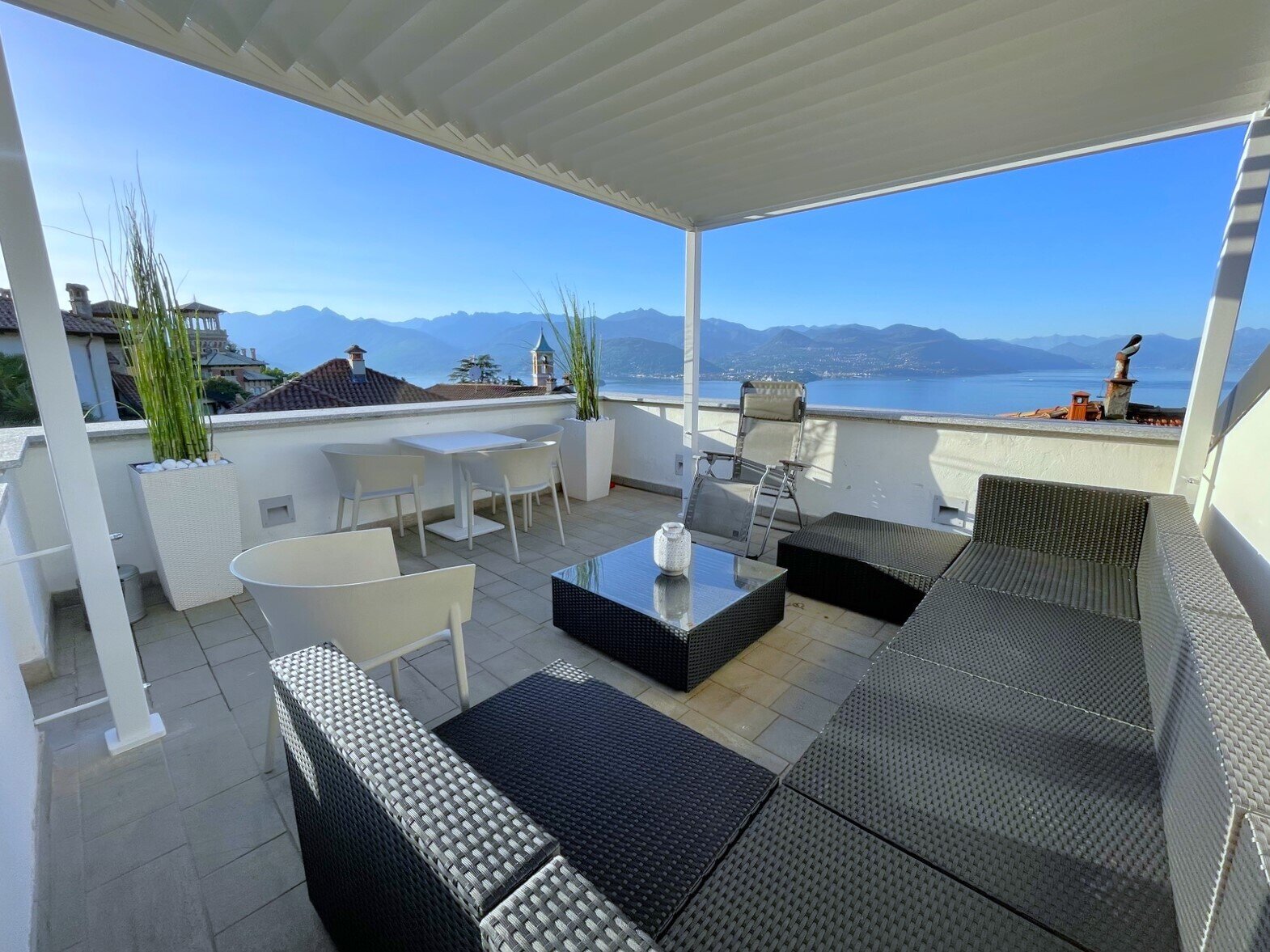 Einfamilienhaus zum Kauf 777.000 € 6 Zimmer 249 m²<br/>Wohnfläche 100 m²<br/>Grundstück ab sofort<br/>Verfügbarkeit Via per Brisino Stresa