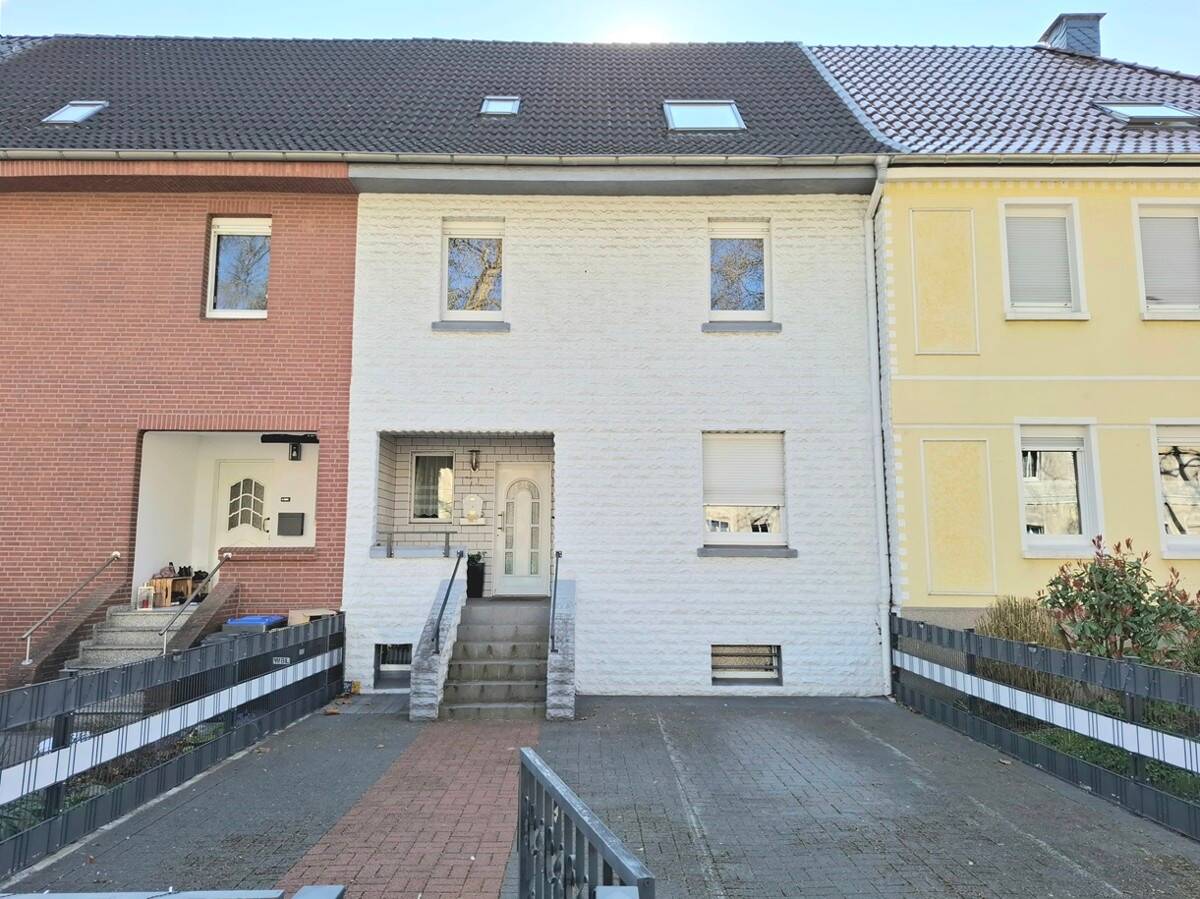 Reihenmittelhaus mit großem Garten in Lünen-Gahmen!