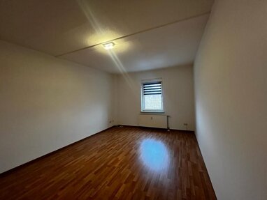 Wohnung zur Miete 390 € 2 Zimmer 68,9 m² 2. Geschoss Straße des Friedens 74 Bitterfeld Bitterfeld-Wolfen 06808