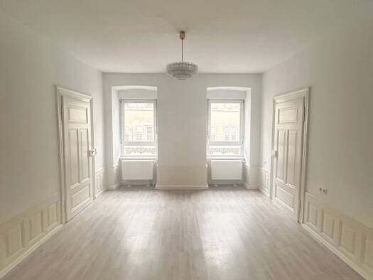 Wohnung zur Miete 700 € 4 Zimmer 108 m² Stephanienstraße 23 Innenstadt Baden-Baden 76530