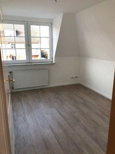 Haus zum Kauf provisionsfrei 300.000 € 4 Zimmer 121 m² Am Kielortplatz 59 Norderstedt Harksheide Norderstedt 22850