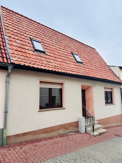 Reihenmittelhaus zum Kauf 30.000 € 4 Zimmer 108,2 m² 183 m² Grundstück Hettstedt Hettstedt 06333