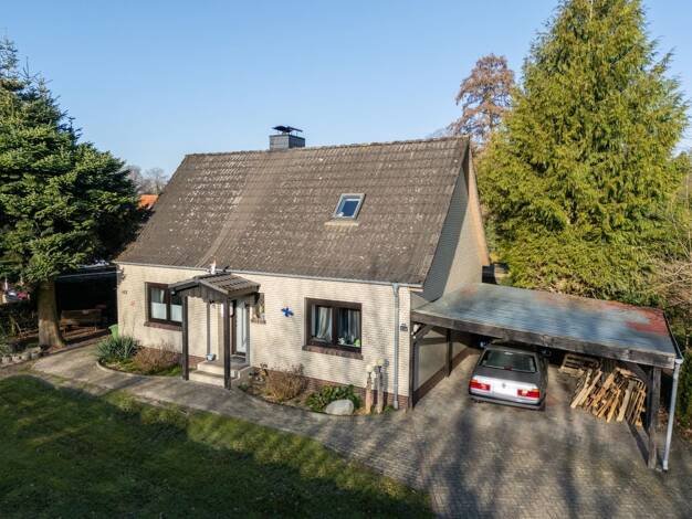 Einfamilienhaus zum Kauf 199.000 € 4 Zimmer 90 m² 1.067 m² Grundstück Aurich 26605