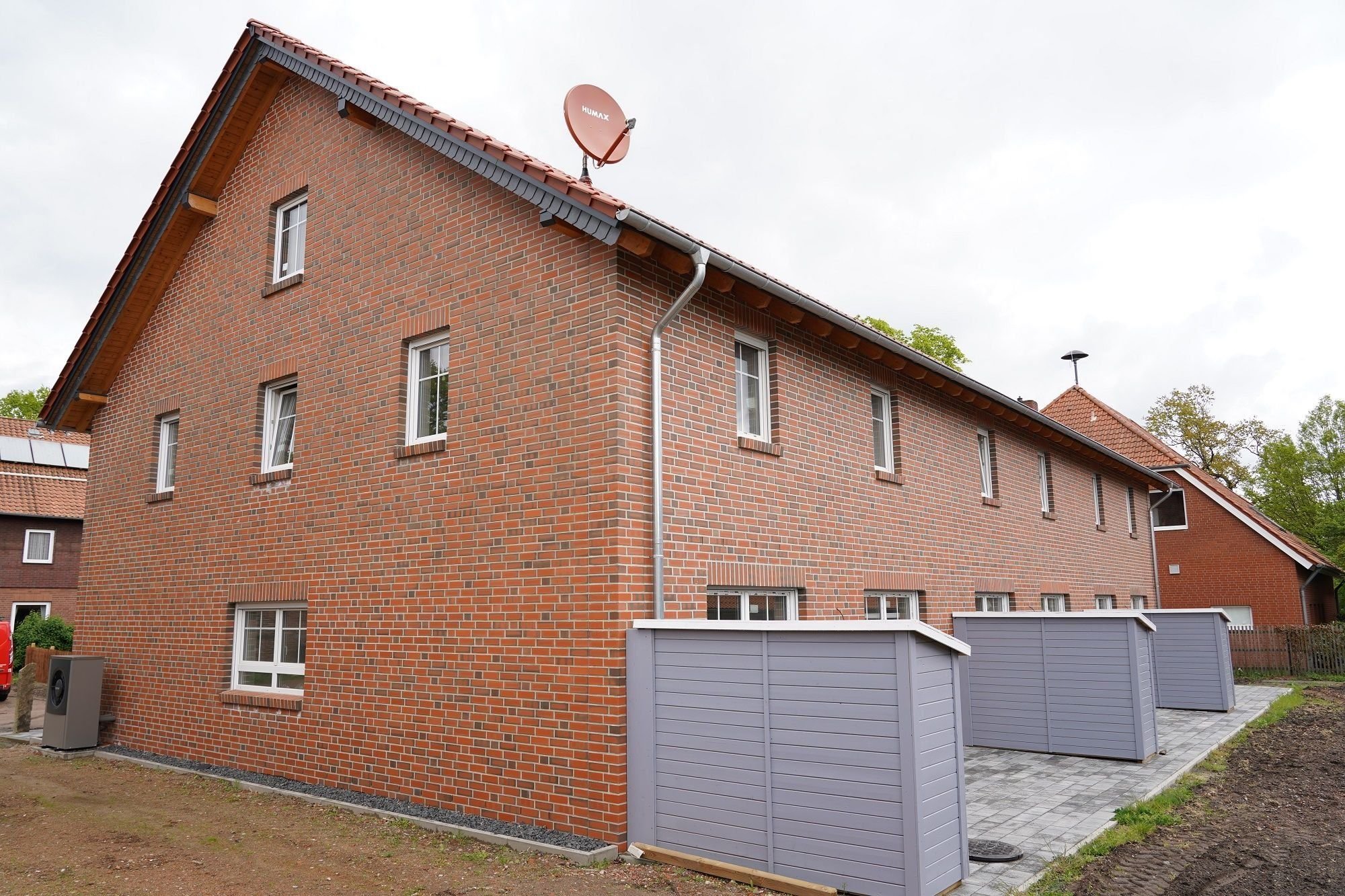 Reihenmittelhaus zur Miete 1.360 € 4 Zimmer 138 m²<br/>Wohnfläche 154 m²<br/>Grundstück Otze Burgdorf 31303