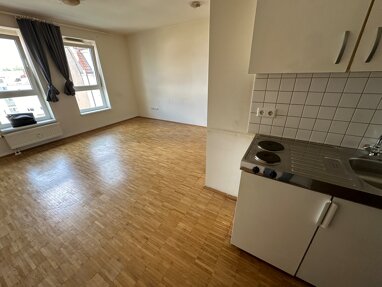 Wohnung zur Miete 350 € 1 Zimmer 24,4 m² 3. Geschoss frei ab sofort Peterstraße 73 Nürnberg 90478