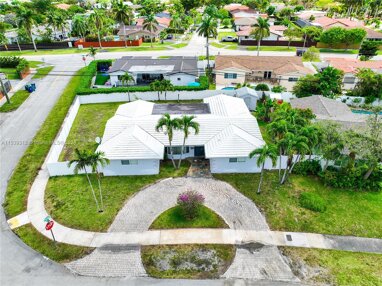 Einfamilienhaus zum Kauf 1.113.588 € 5 Zimmer 207,4 m² 849 m² Grundstück Northeast 19th Court 20801 Miami 33179