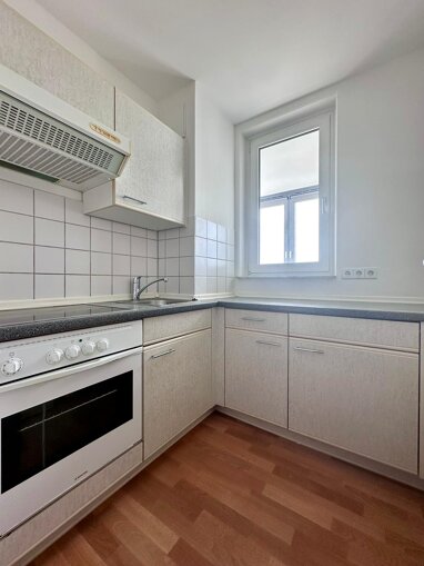 Wohnung zur Miete 485 € 2 Zimmer 53,8 m² 8. Geschoss Grünau - Mitte Leipzig 04209