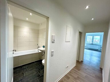 Wohnung zur Miete 417 € 3 Zimmer 64,1 m² 2. Geschoss Milchweg 31 Meseberger Weg / Milchweg Magdeburg, 2. Etage 3. Wohnung links 39128