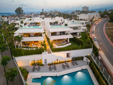 Doppelhaushälfte zum Kauf 4.495.000 € 5 Zimmer 489 m² 195 m² Grundstück Nueva Andalucia 29660