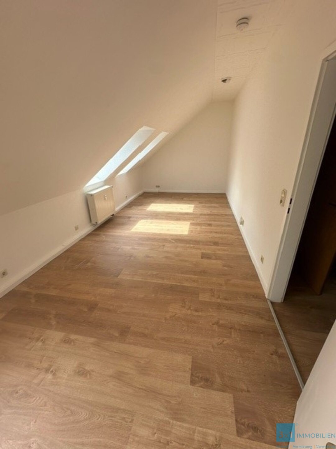 Wohnung zur Miete 150 € 1 Zimmer 25,5 m²<br/>Wohnfläche 4. Stock<br/>Geschoss Mohrentaler Straße 13b Kranichfeld Kranichfeld 99448