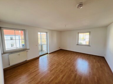 Wohnung zur Miete 400 € 2 Zimmer 61 m² 1. Geschoss frei ab sofort Thomas-Müntzer-Straße 35 Eilenburg Eilenburg 04838