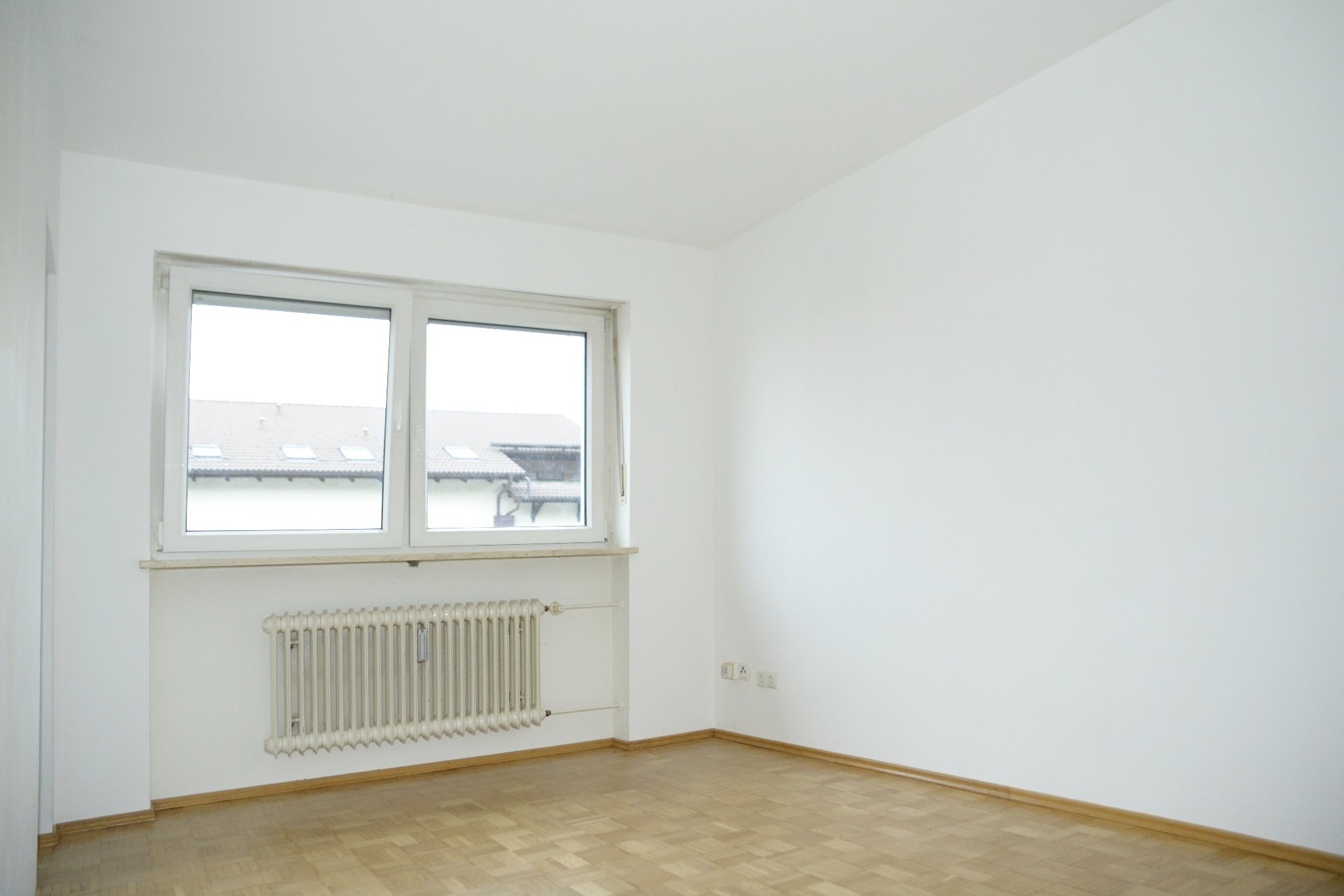 Wohnung zur Miete 400 € 1 Zimmer 18,8 m²<br/>Wohnfläche 3. Stock<br/>Geschoss 01.09.2024<br/>Verfügbarkeit Pettenkoferstraße 9 Achdorf Landshut-Achdorf 84036