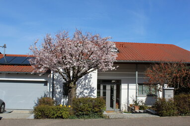 Einfamilienhaus zur Miete 2.700 € 7,5 Zimmer 270 m² 590 m² Grundstück Besigheim Besigheim 74354