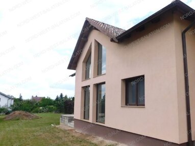 Einfamilienhaus zum Kauf 310.000 € 6 Zimmer 308 m² 1.292 m² Grundstück Hévíz 8380