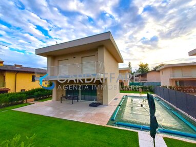 Villa zum Kauf 720.000 € 4 Zimmer 222 m² 400 m² Grundstück Via Repubblica MANERBA DEL GARDA 25080