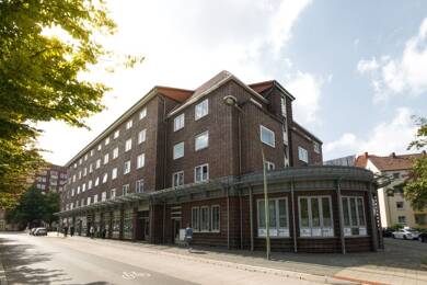 Wohnung zur Miete 800 € 4 Zimmer 123,4 m² 3. Geschoss frei ab 01.07.2025 Friedrich-Ebert-Straße 76 Geestendorf Bremerhaven 27570