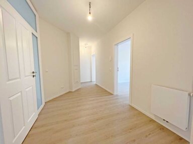 Wohnung zur Miete 700 € 3 Zimmer 82 m² frei ab sofort Möhringerstr Heslach Stuttgart 70199