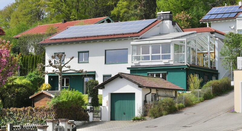 Einfamilienhaus zum Kauf 1.049.000 € 6 Zimmer 247 m²<br/>Wohnfläche 1.100 m²<br/>Grundstück Bad Endorf Bad Endorf 83093