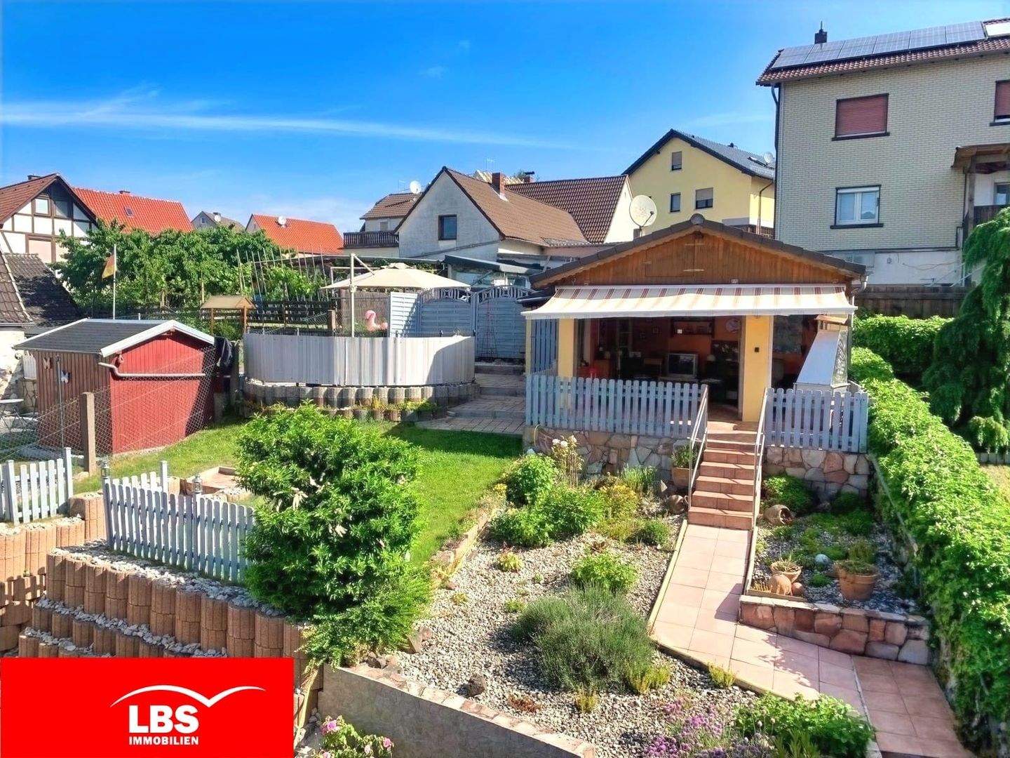 Immobilie in Ronneburg - Modernisierter Bungalow mit Doppelgarage, Garten und viel Gemütlichkeit - Bild 0