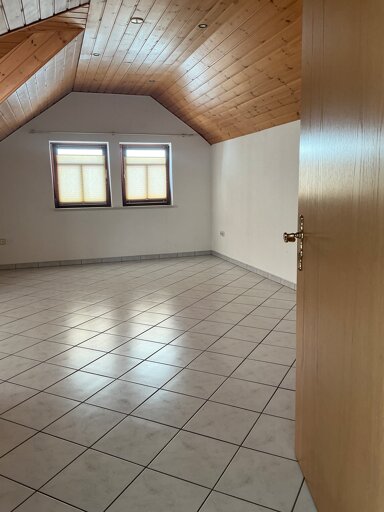 Wohnung zur Miete 950 € 5 Zimmer 127 m² 1. Geschoss frei ab sofort Untergasse 9 Treis Staufenberg 35460