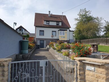 Einfamilienhaus zum Kauf 549.000 € 6 Zimmer 129,8 m² 1.816 m² Grundstück Calwer Straße 21 Oberjesingen Herrenberg 71083